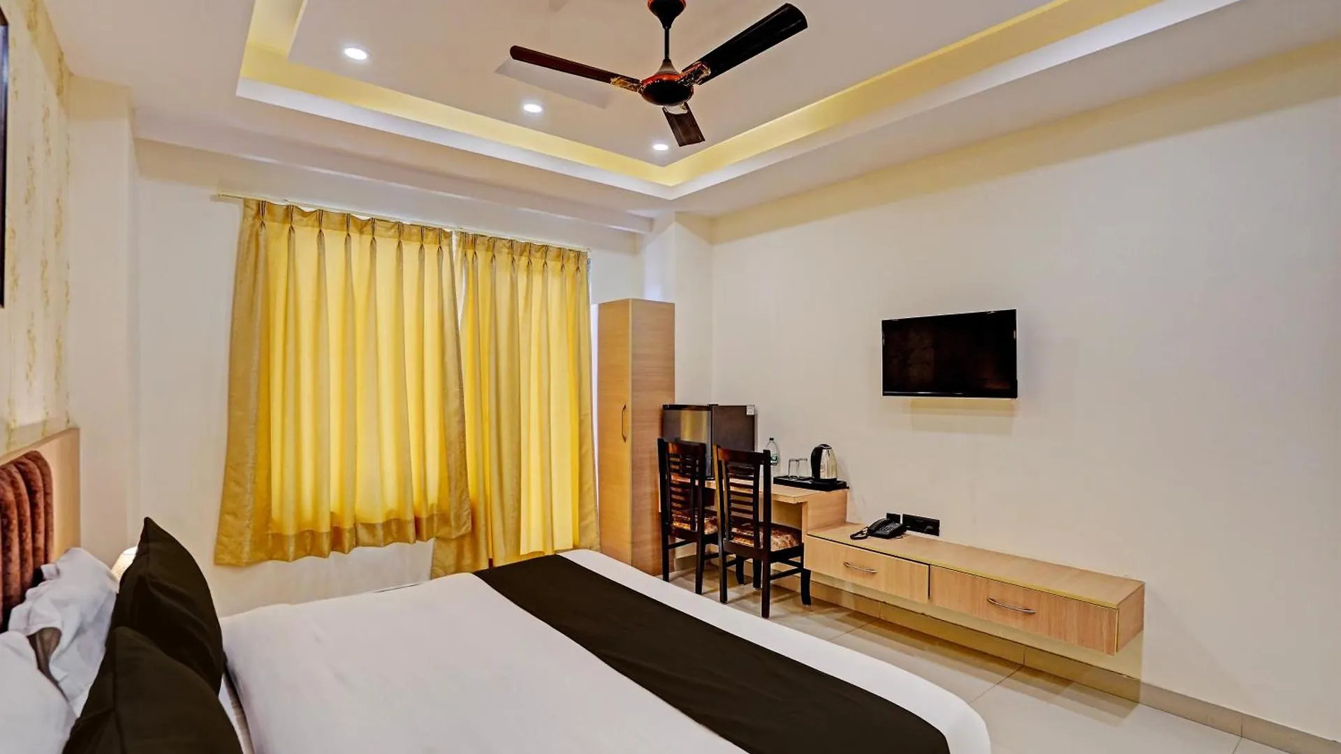 Hotel Aerotech Plaza New Delhi