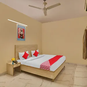 Hotel Super O Raas Near Near Laxmi Nagar Metro Station, New Delhi