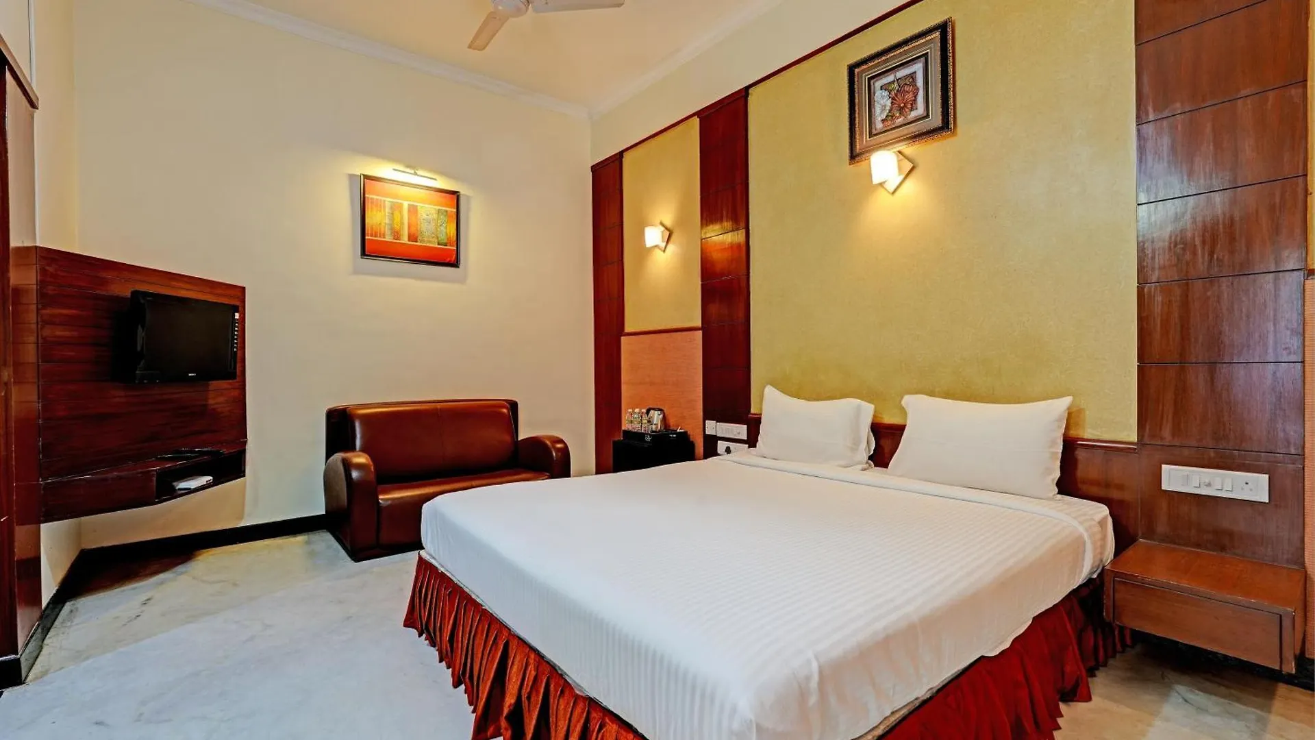 Hotel Aerotech Plaza New Delhi