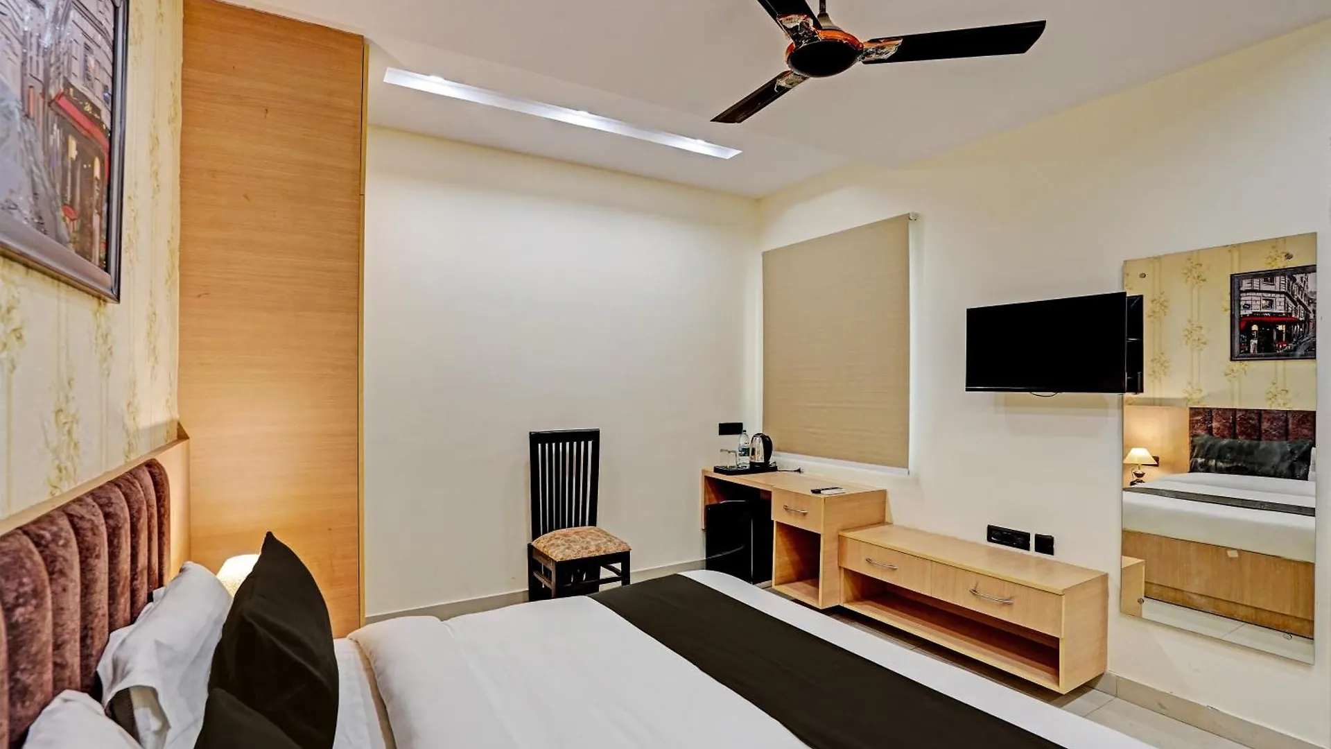 Hotel Aerotech Plaza New Delhi