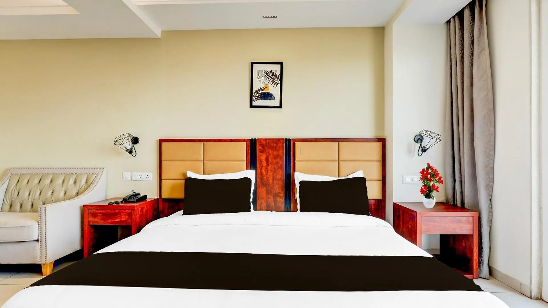 Hotel Aerotech Plaza New Delhi